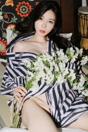 剥开两边虐花蒂抽打双性_BD国语免费观看